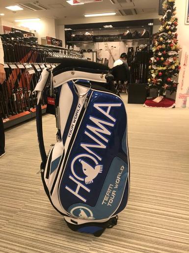 ถุงกอล์ฟพรีเมี่ยม!!! จากช๊อป HONMA JAPAN!!! ถุง TEAM TOUR WORLD เป็นรุ่นรุ่นใหม่ล่าสุด