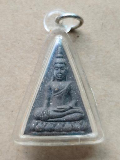 พระผงนางพญา เนื้อผงผสมเกศา หลวงปู่โส กัสสโป วัดป่าคำแคนเหนือ จ.ขอนแก่น เลี่ยมพร้อมใช้ สวยๆเกศสวยๆเกศ